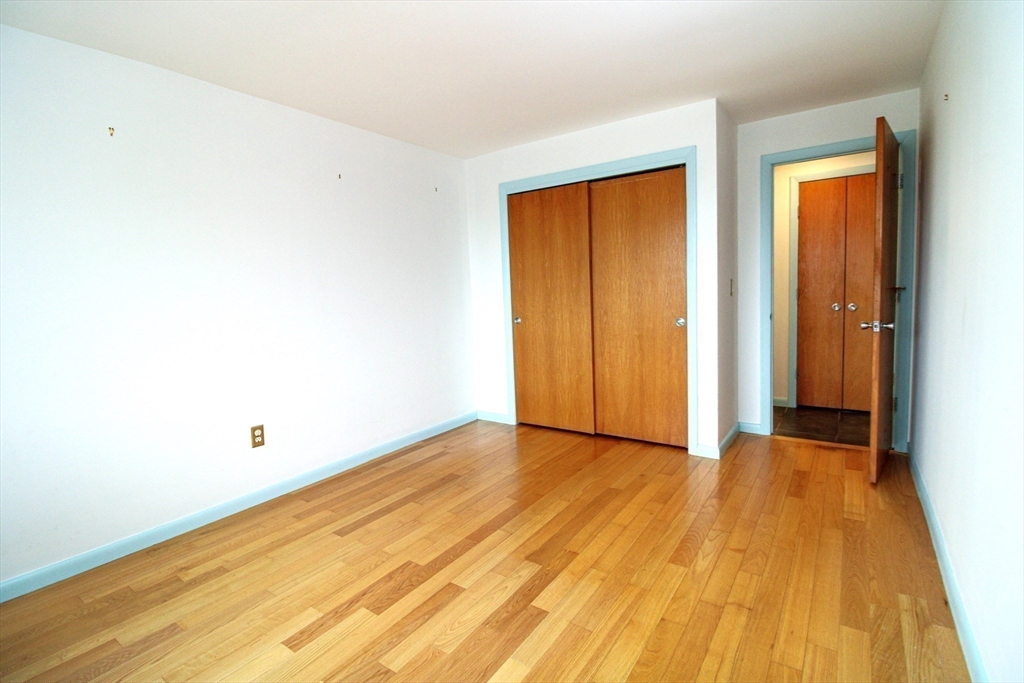 1 Carey Cir # 512