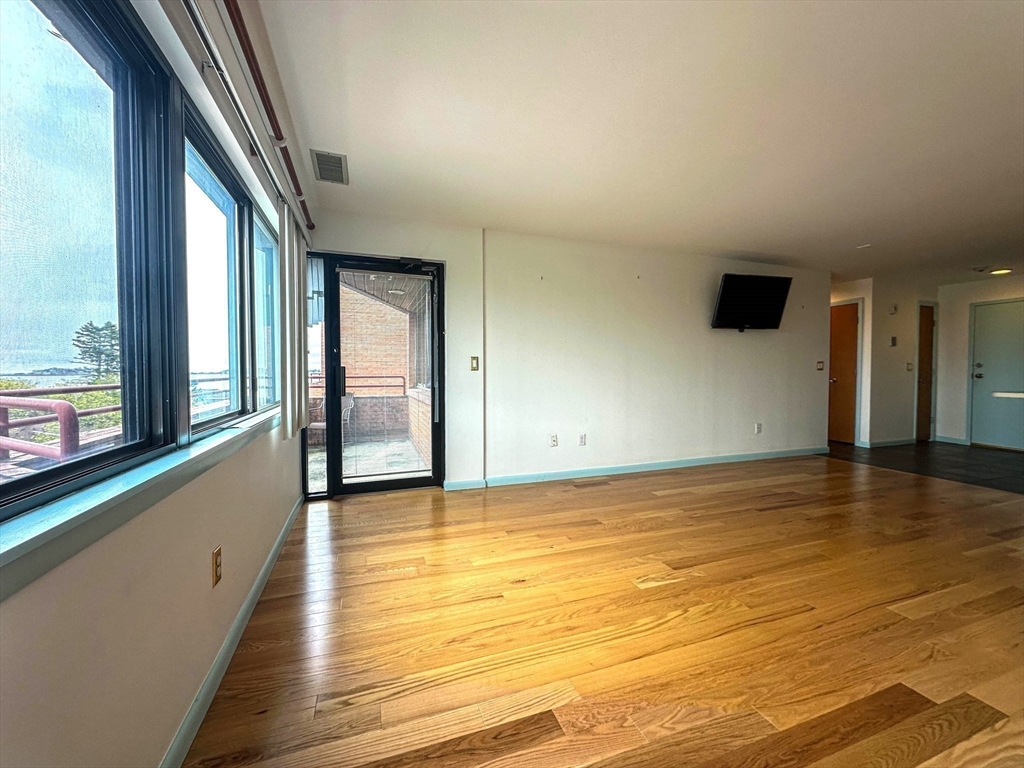 1 Carey Cir # 512