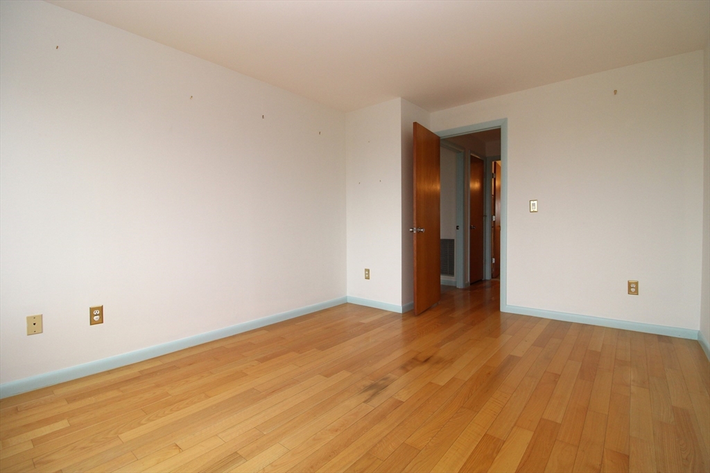 1 Carey Cir # 512