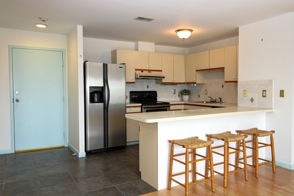 1 Carey Cir # 512