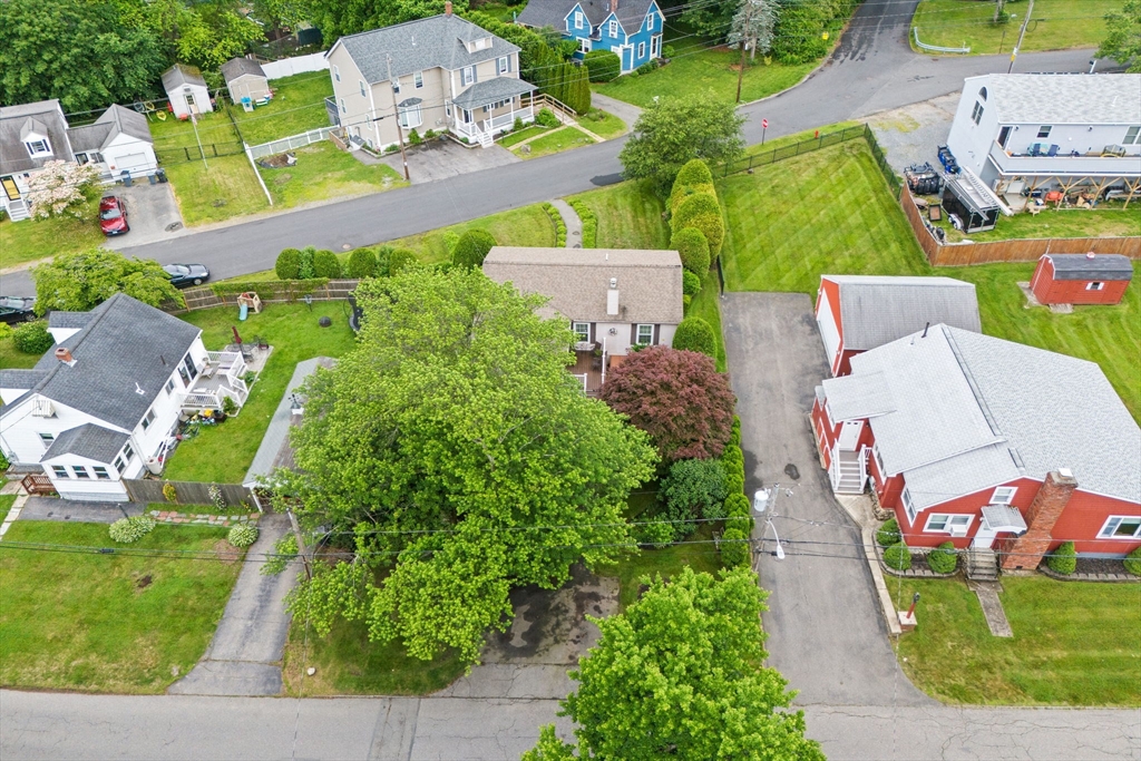 137 Brook St
