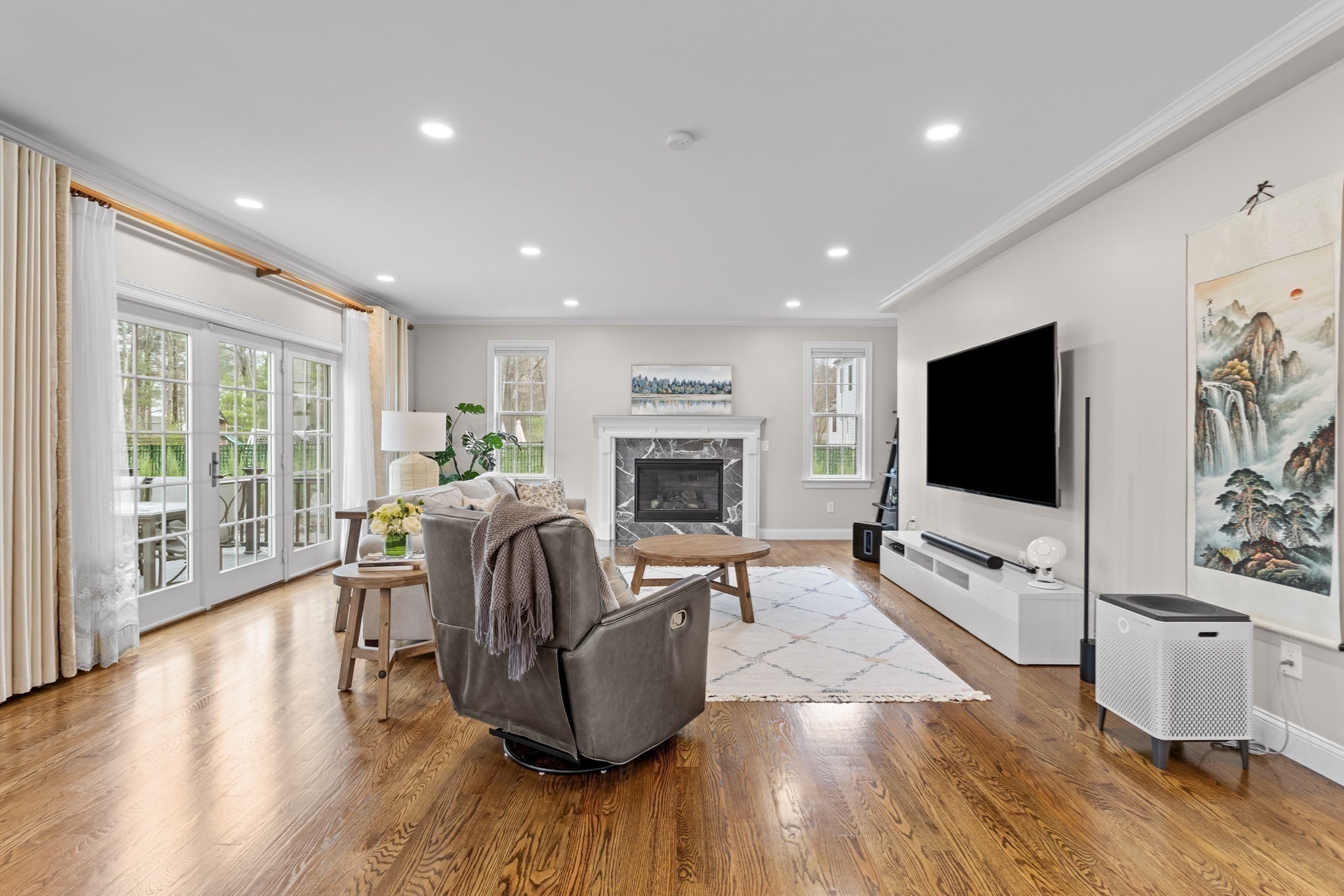 14 Charles St