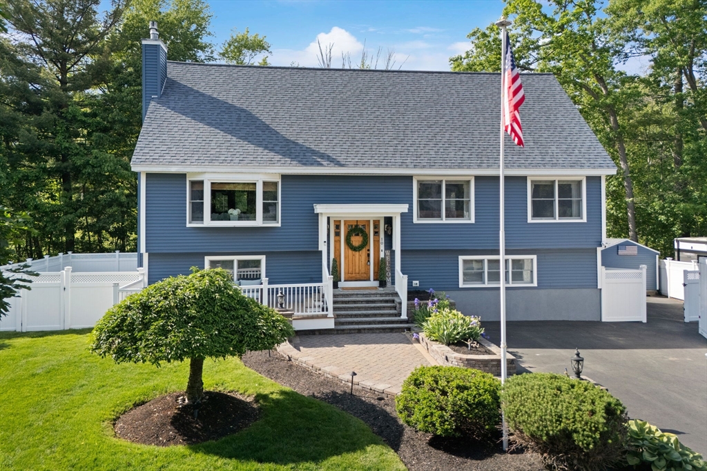 10 Seneca Ln