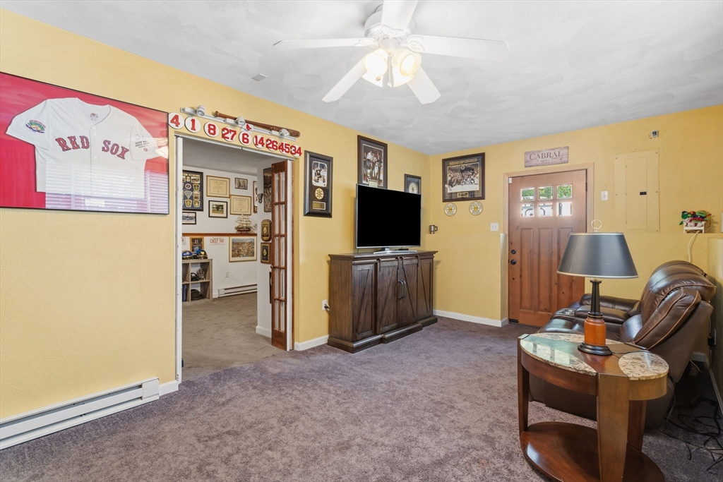 10 Seneca Ln