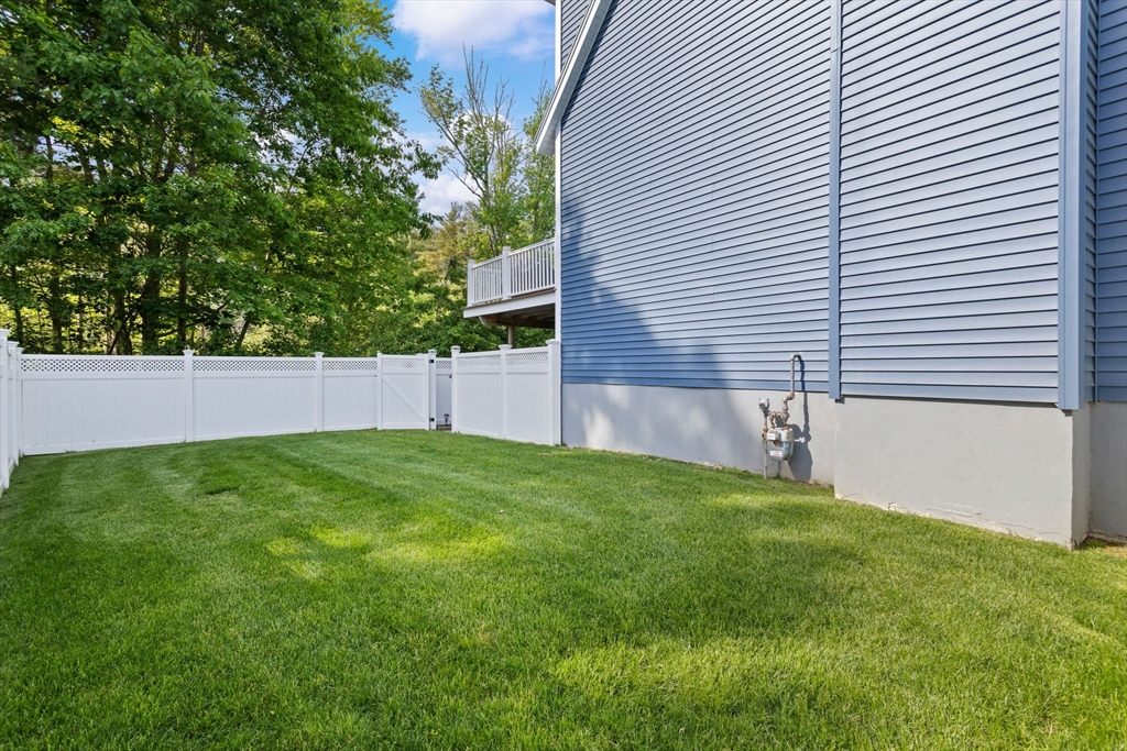 10 Seneca Ln