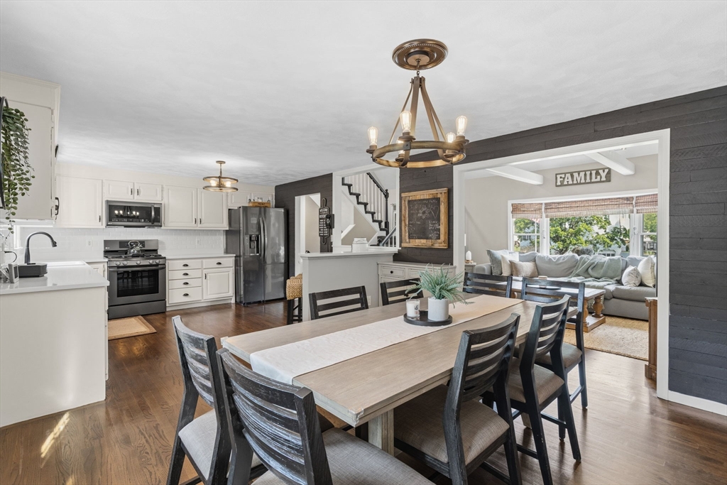10 Seneca Ln