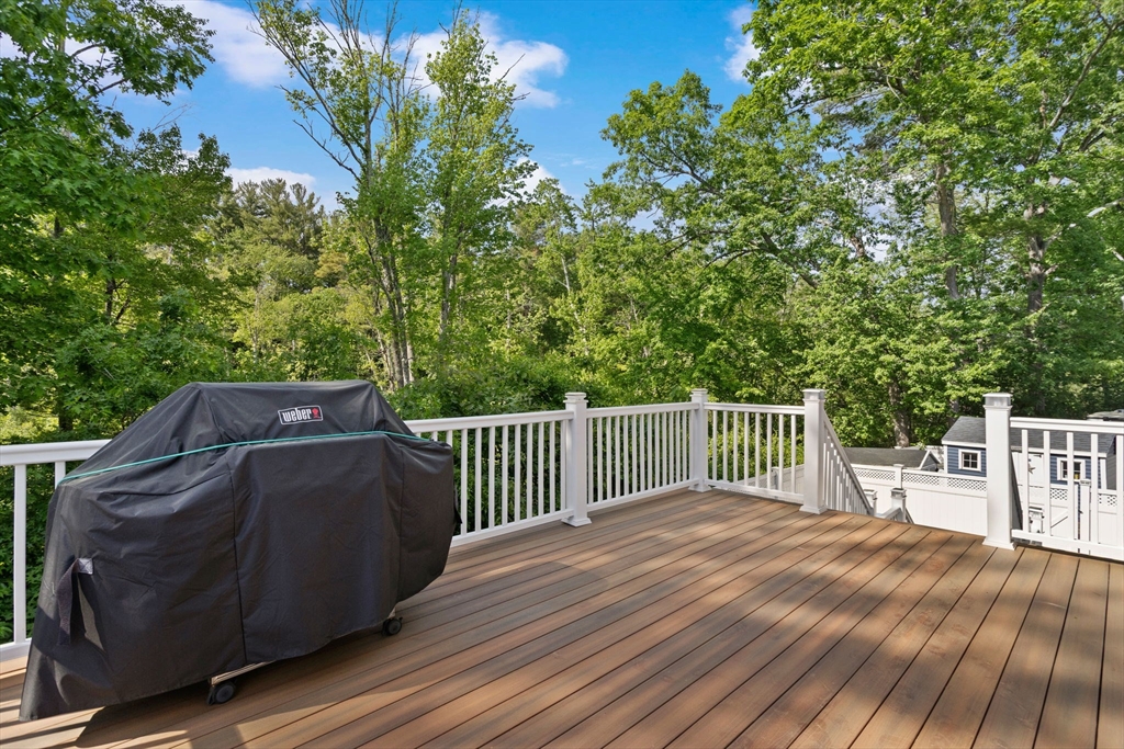 10 Seneca Ln