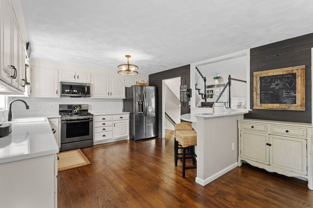 10 Seneca Ln