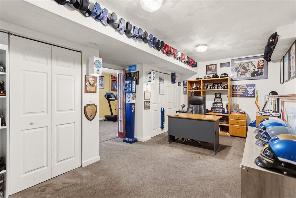 10 Seneca Ln