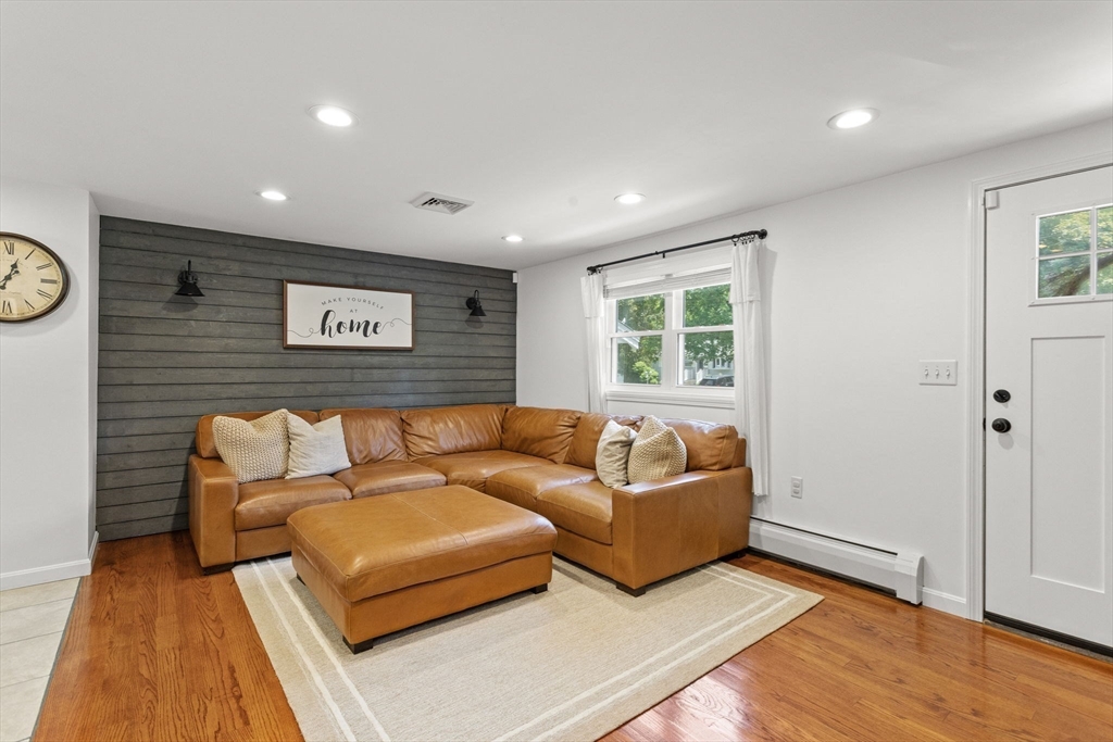 6 Oakland Ave