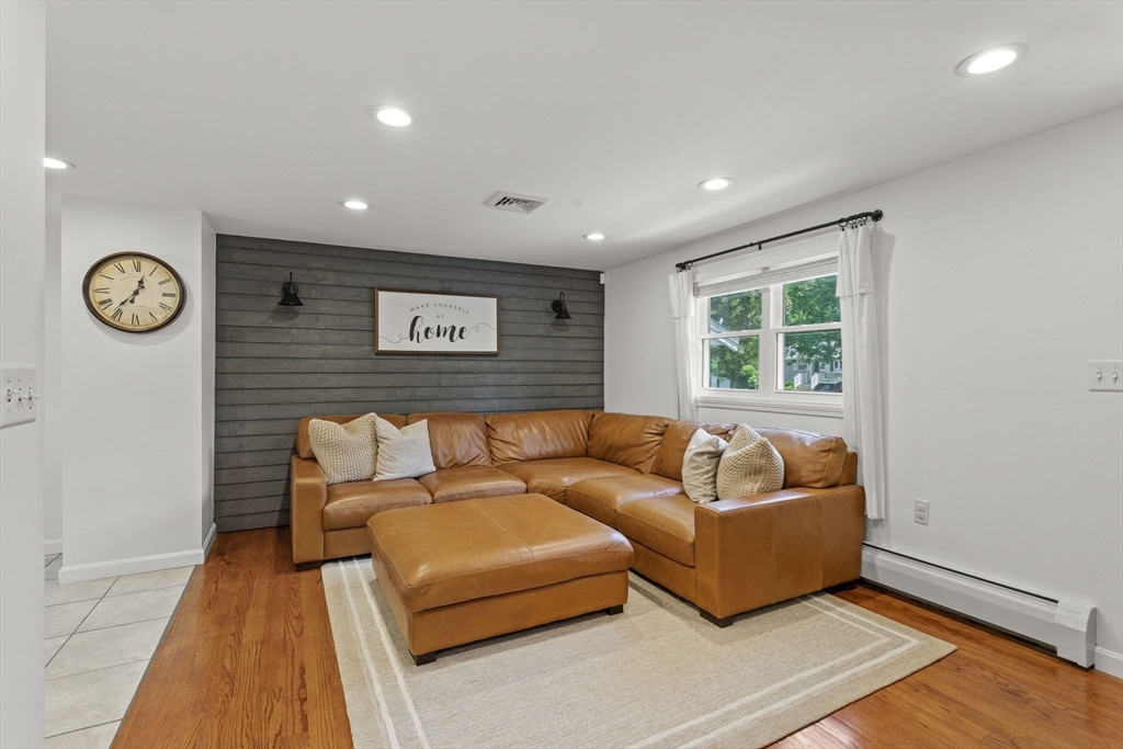 6 Oakland Ave