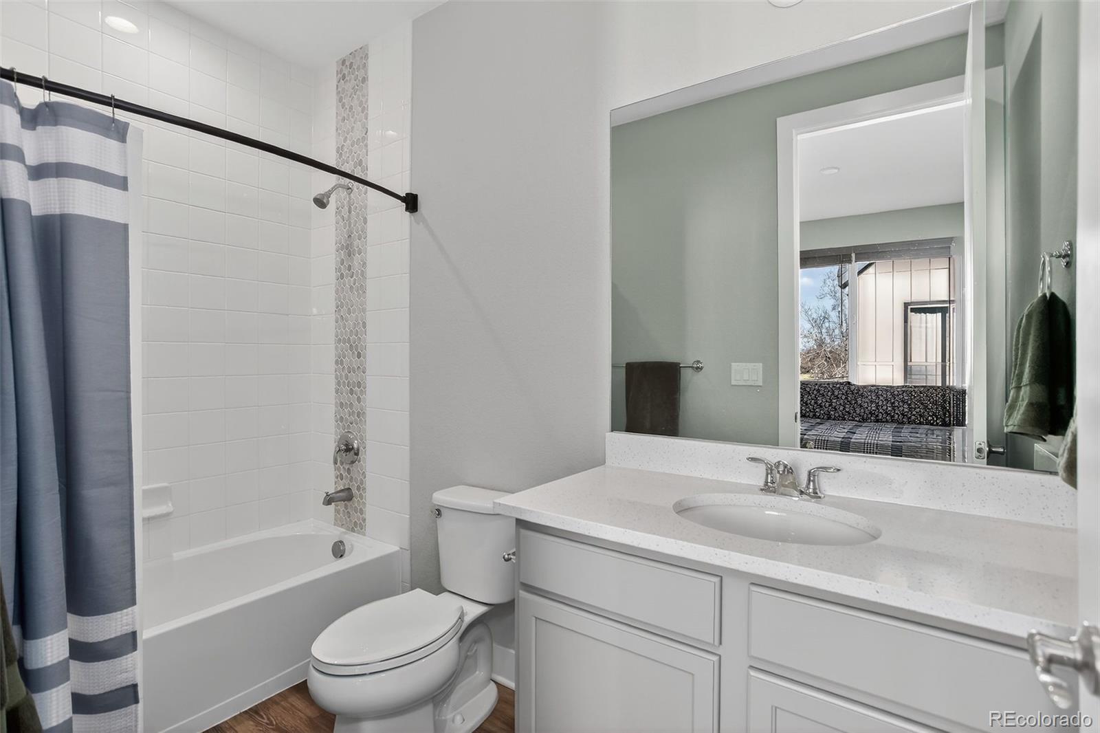 5181 N Vivian Street