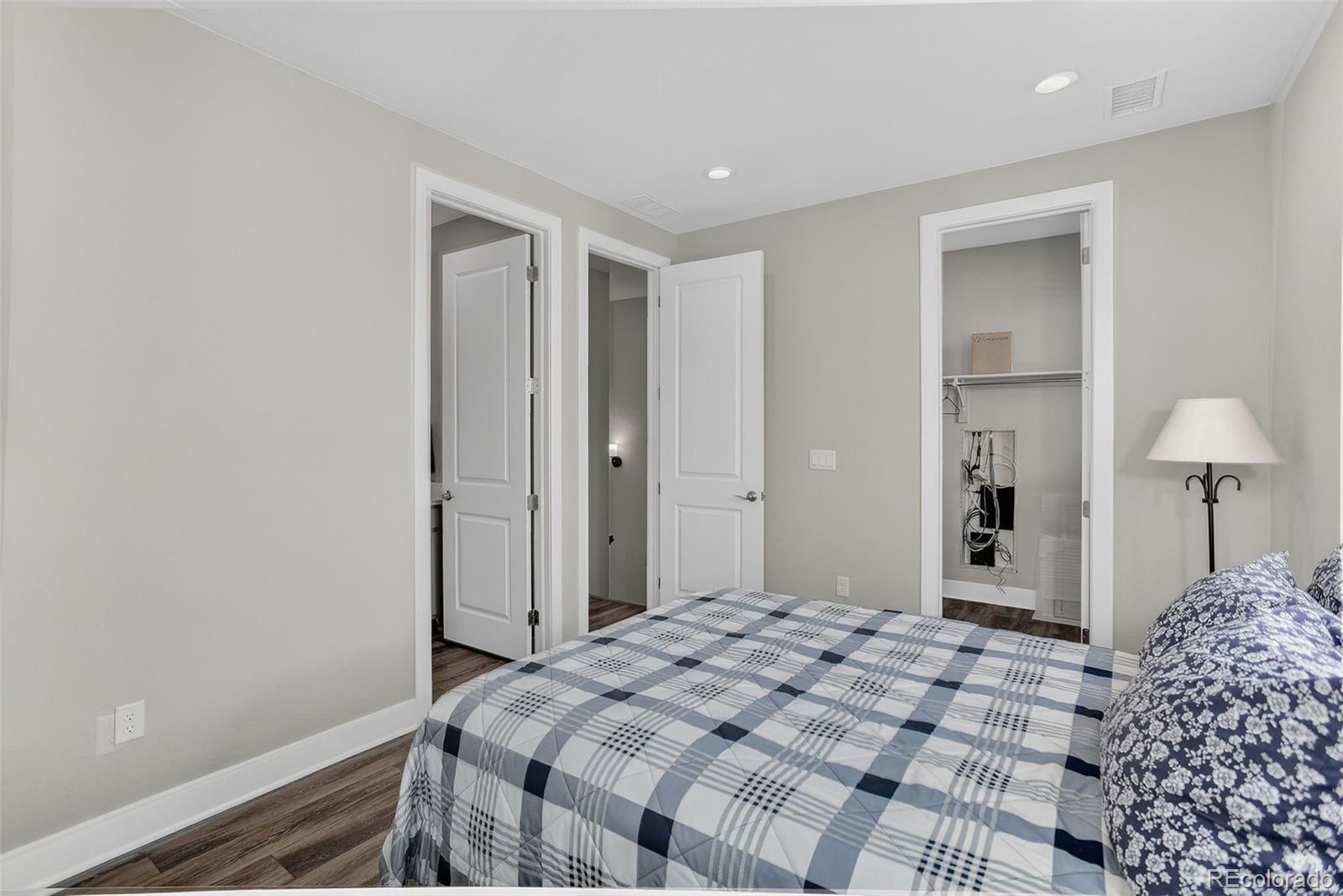 5181 N Vivian Street