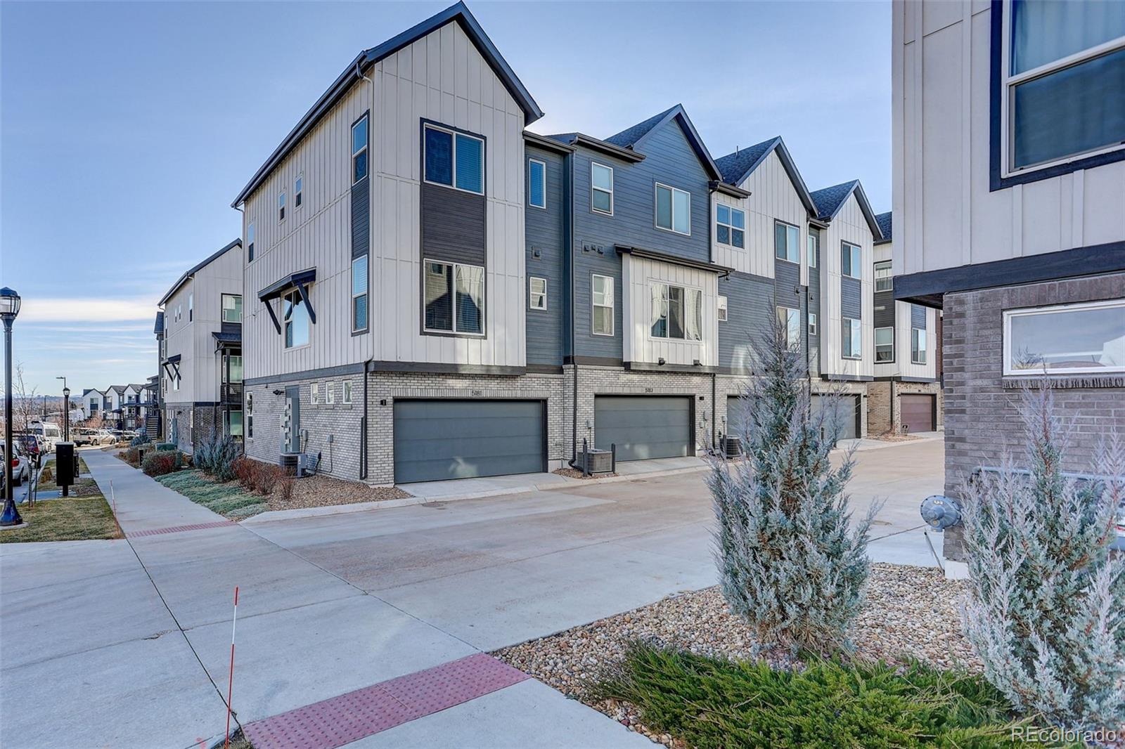 5181 N Vivian Street