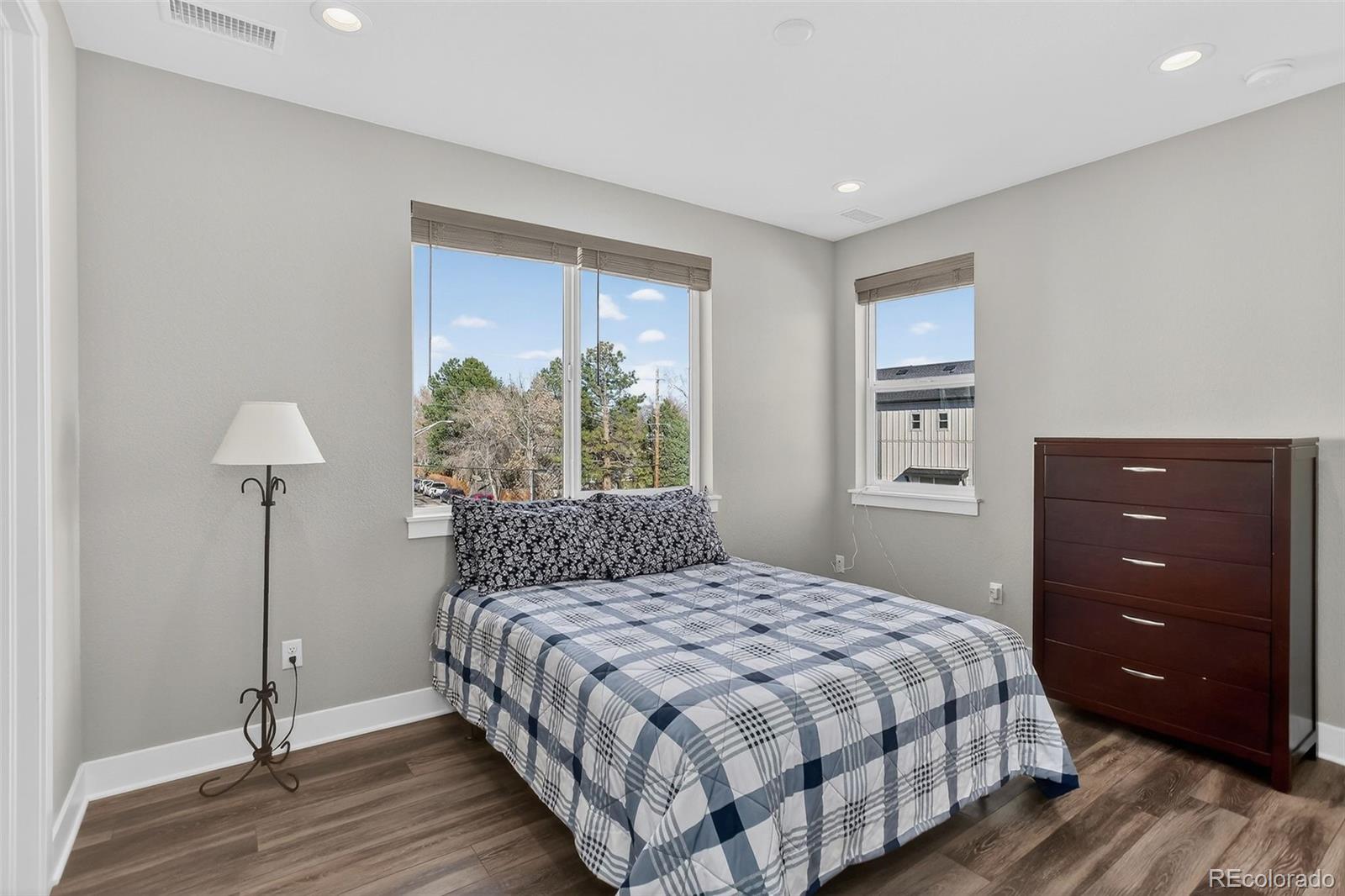 5181 N Vivian Street