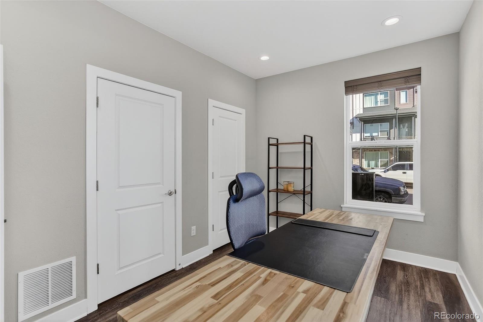 5181 N Vivian Street