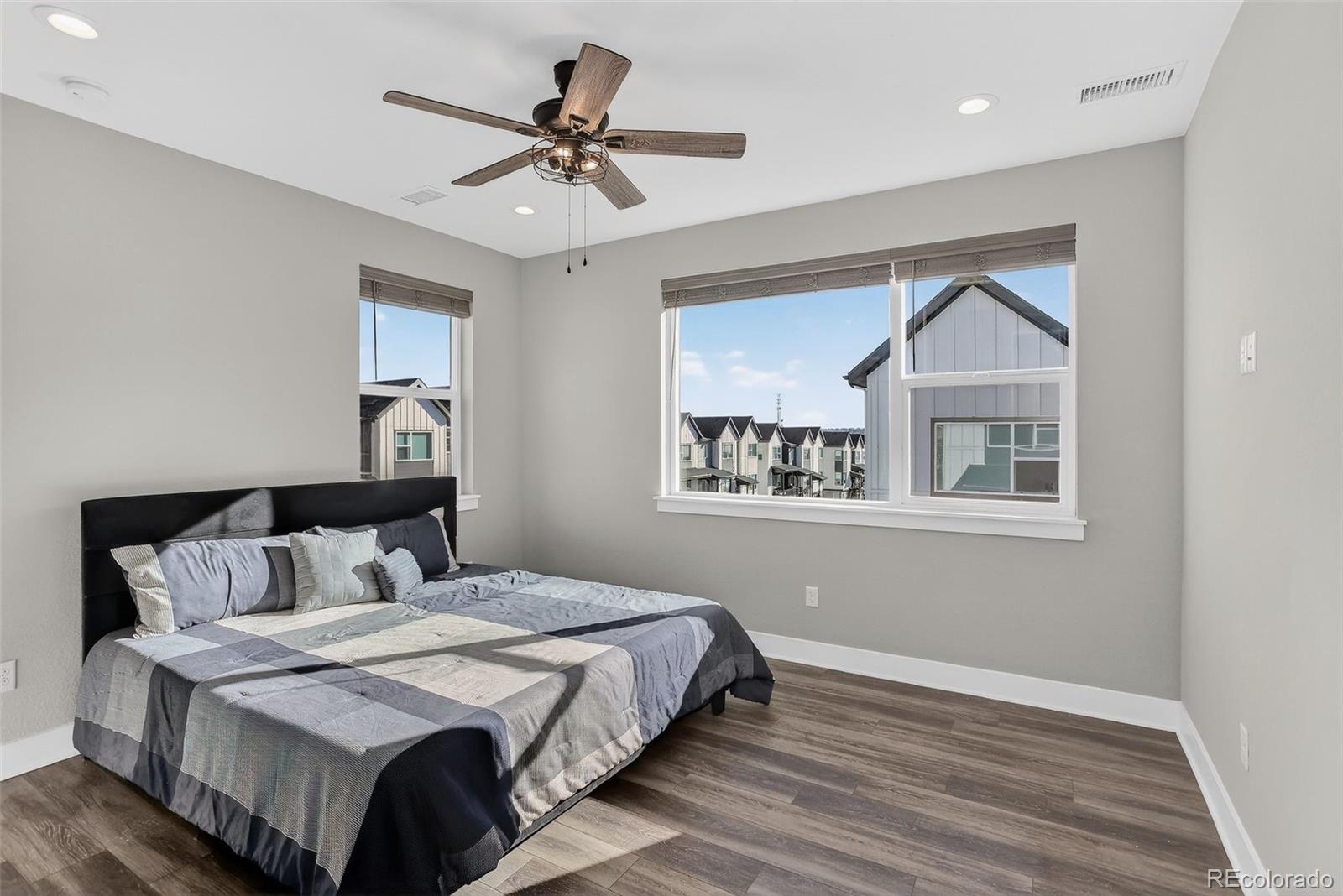 5181 N Vivian Street