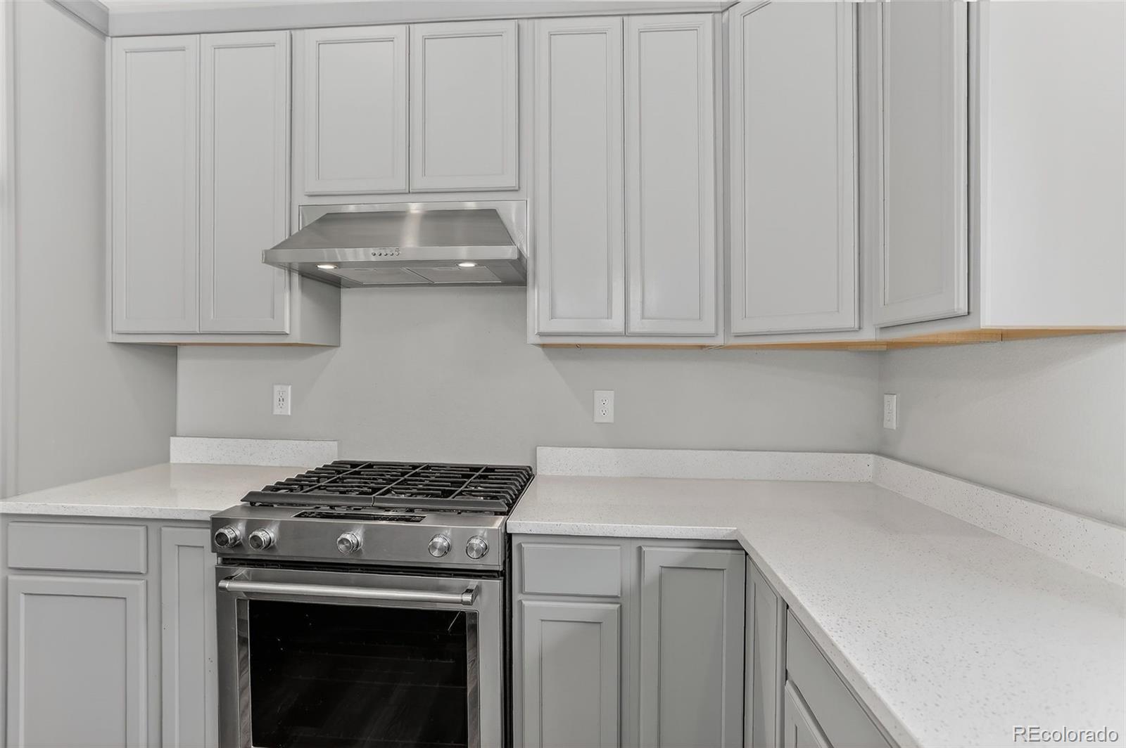 5181 N Vivian Street