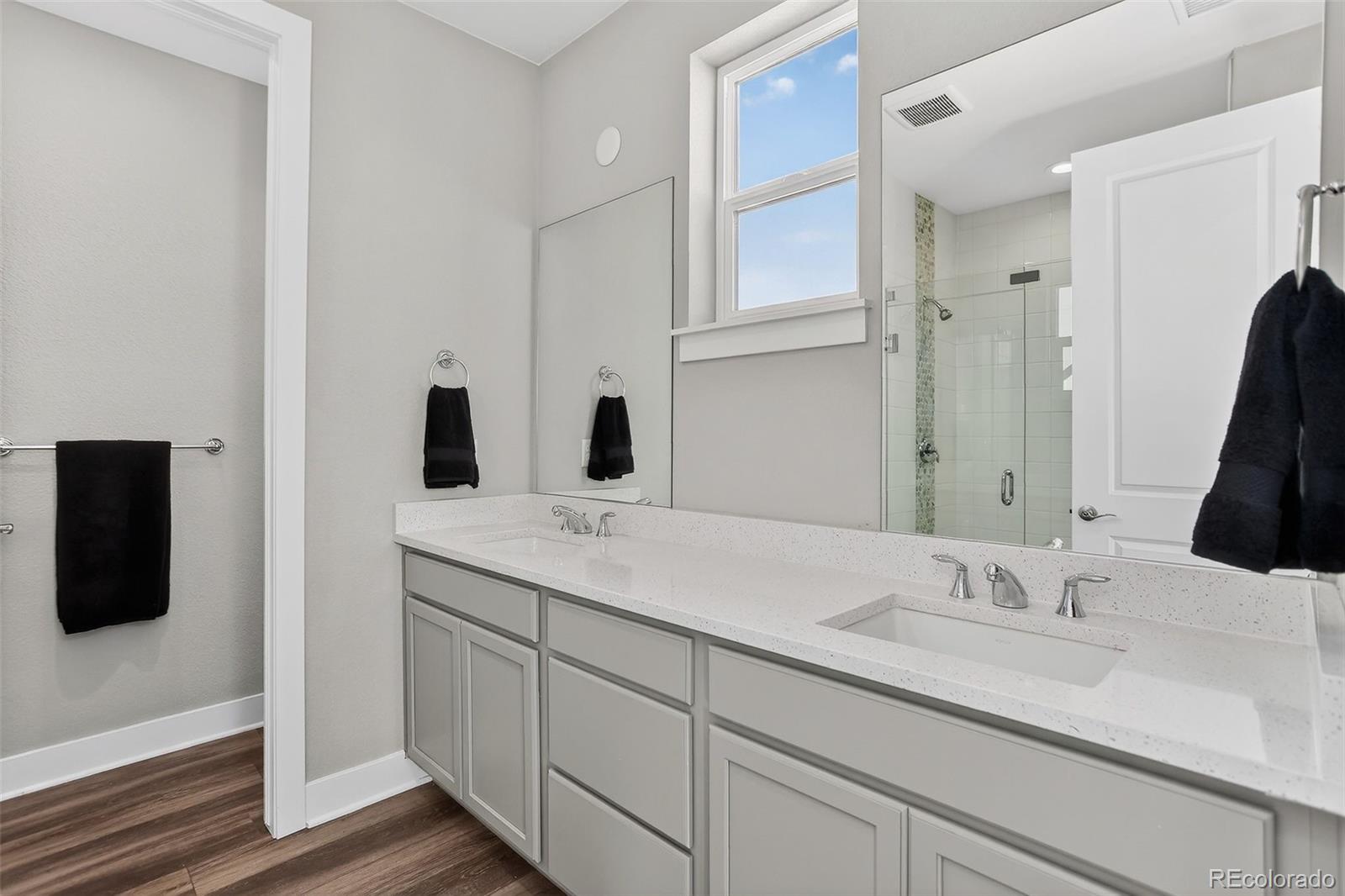 5181 N Vivian Street