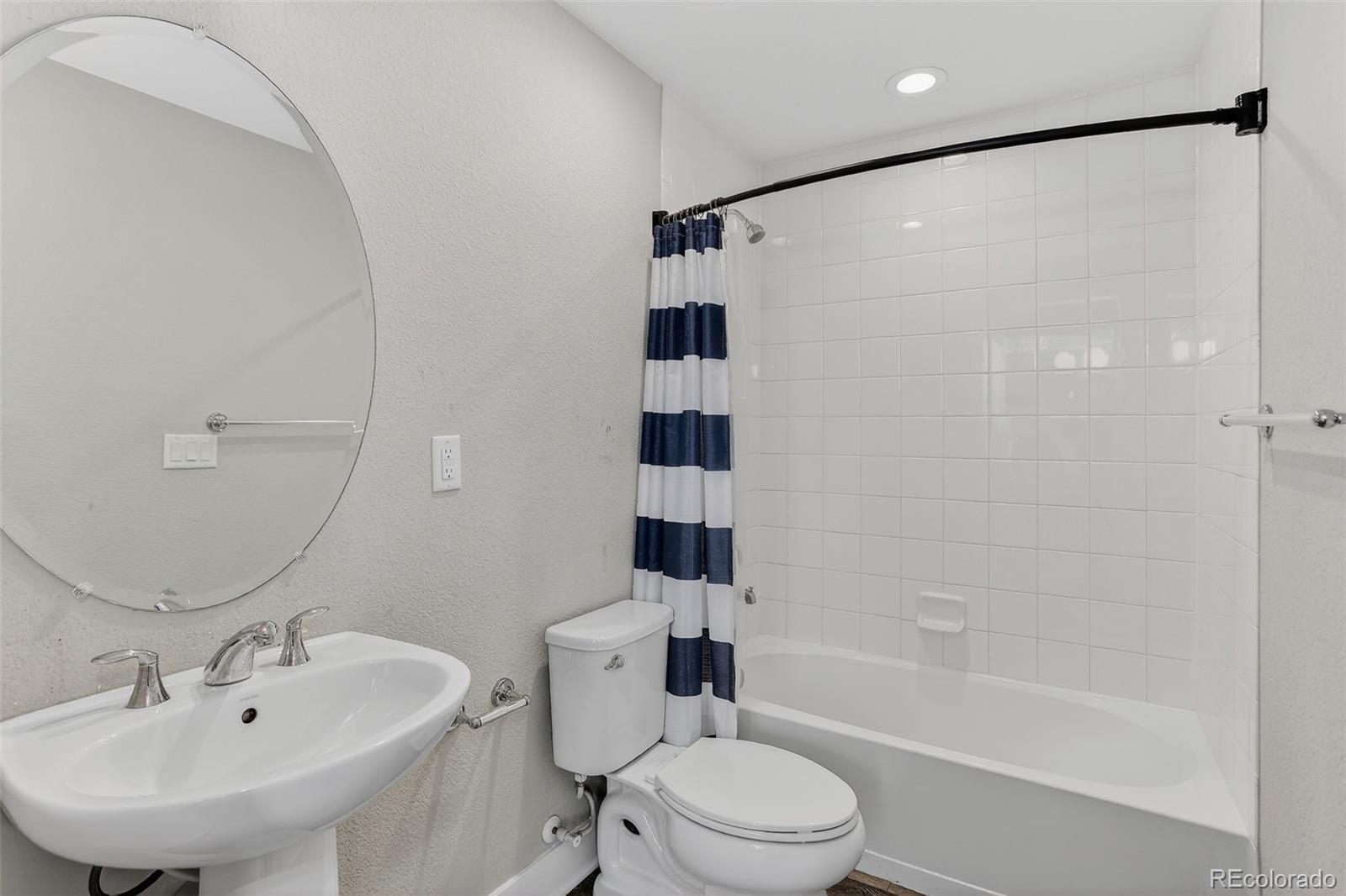 5181 N Vivian Street