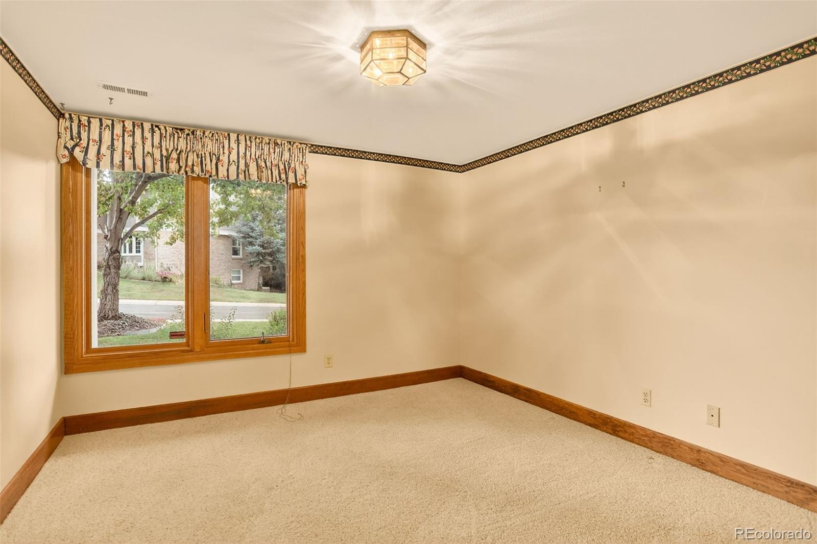 8020 S Oneida Court