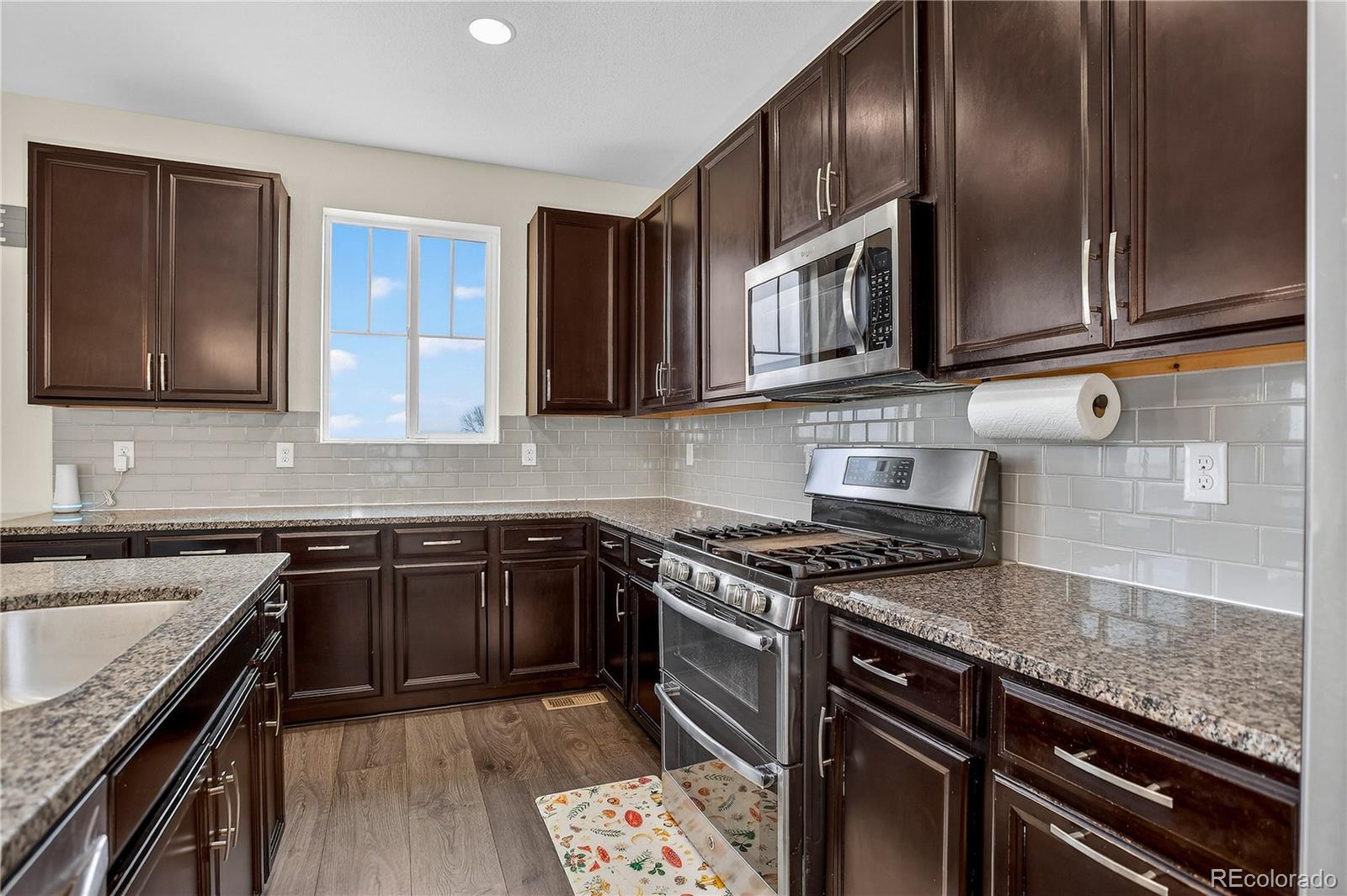 11008 Unity Lane
