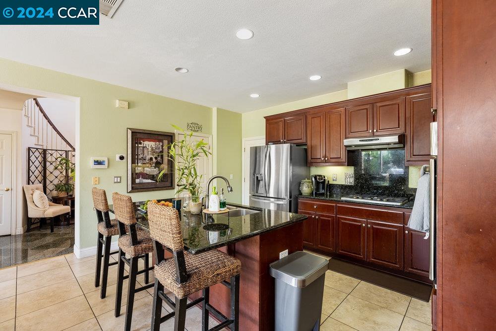 1810 Tioga Pass Ct