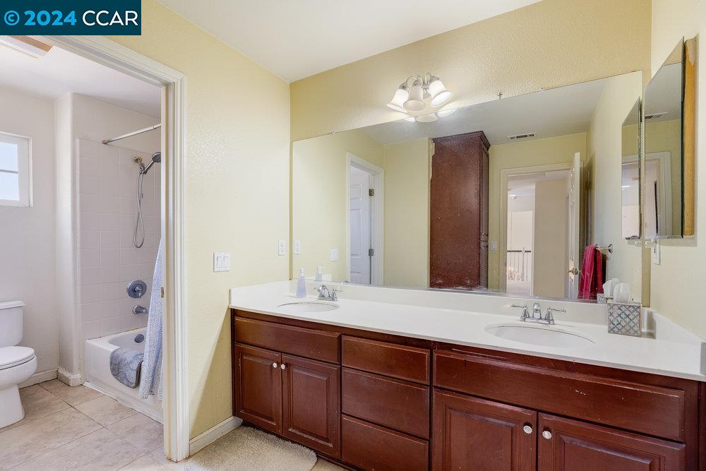 1810 Tioga Pass Ct