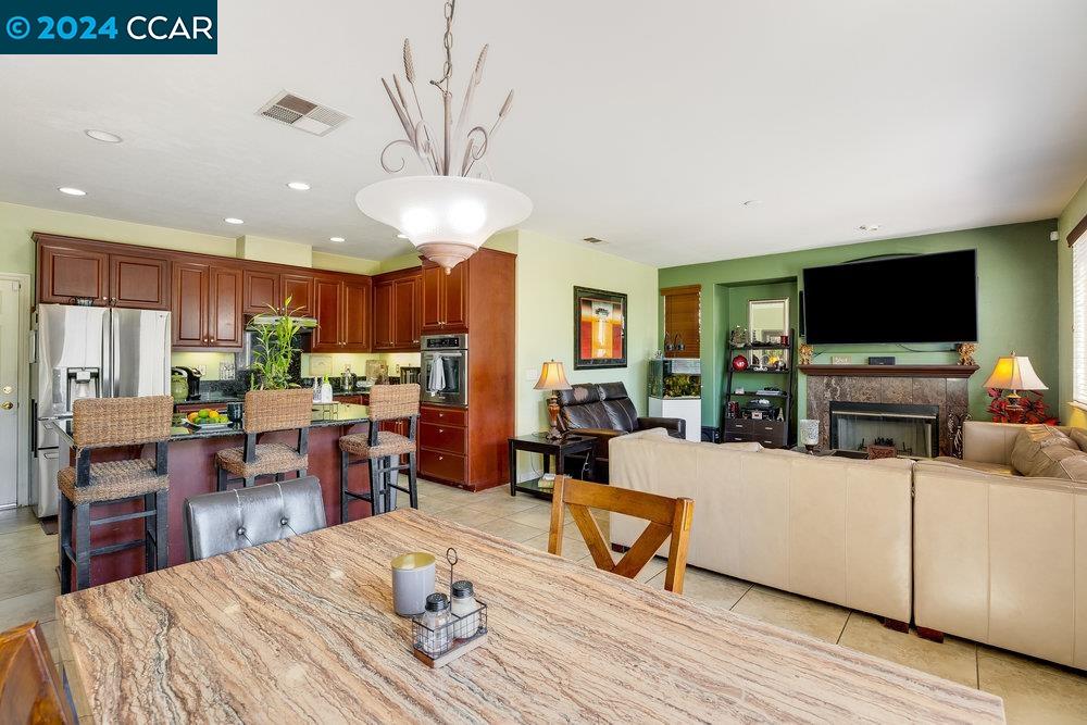 1810 Tioga Pass Ct