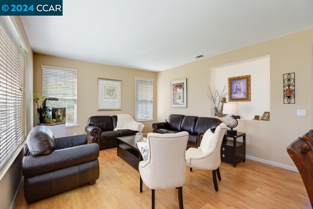 1810 Tioga Pass Ct