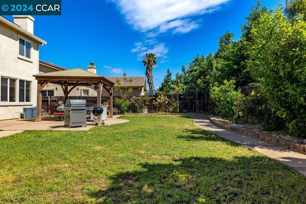 1810 Tioga Pass Ct