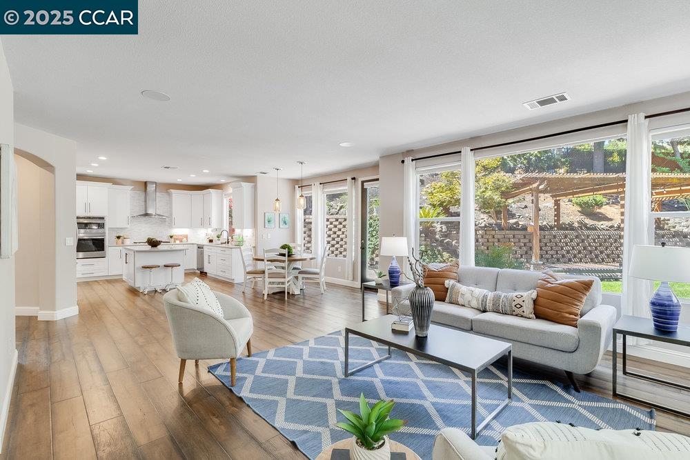 113 St Laurent Ct