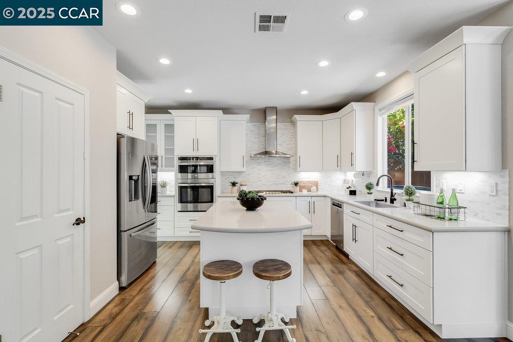 113 St Laurent Ct