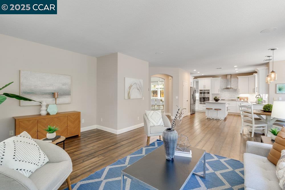 113 St Laurent Ct