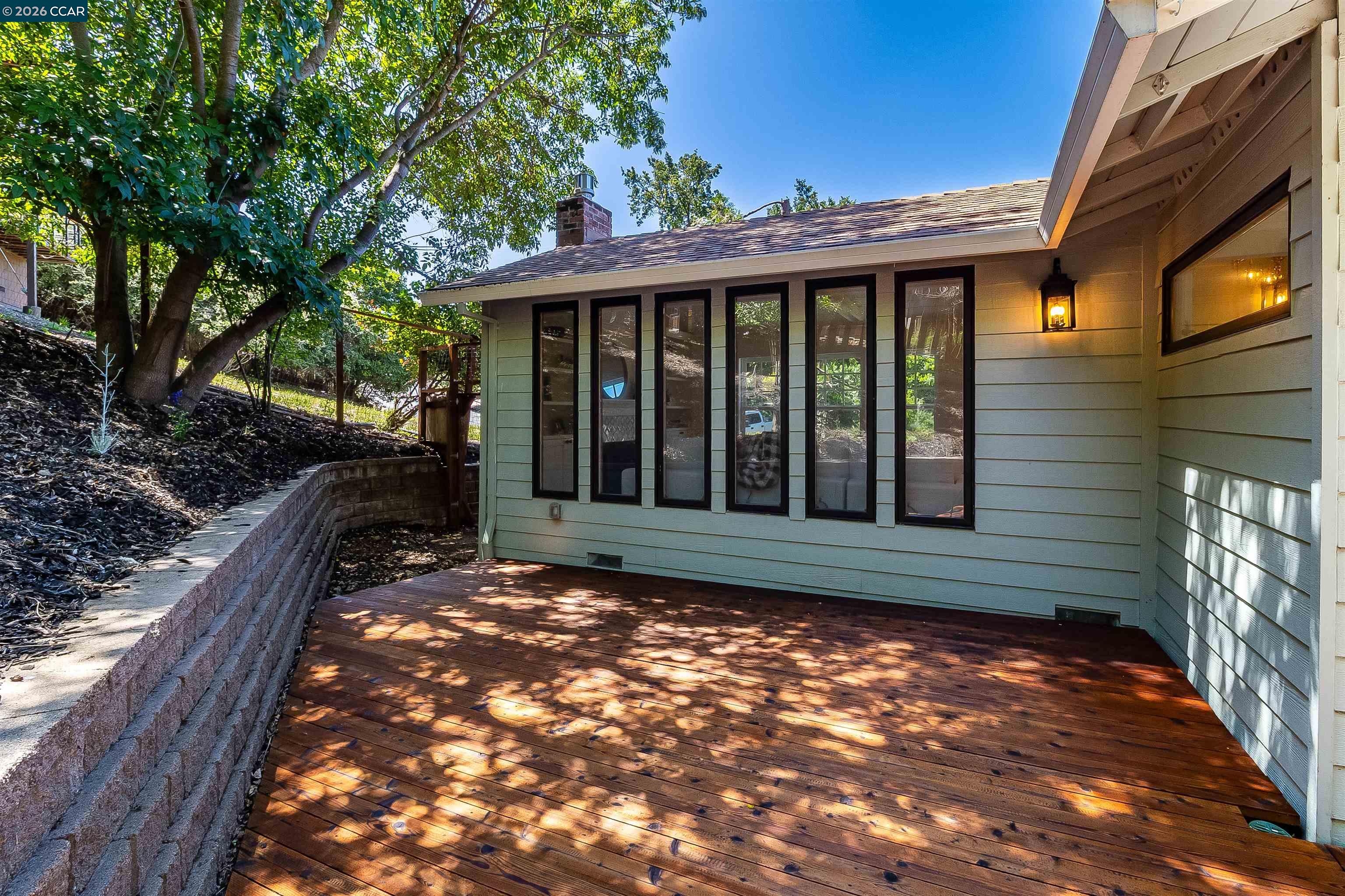 140 Summit Rd