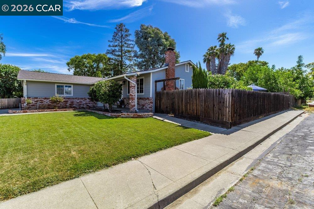 3485 Hillsborough Dr