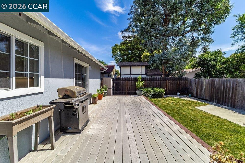 3485 Hillsborough Dr