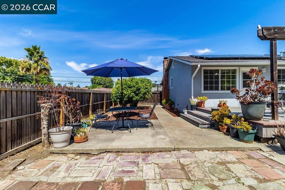 3485 Hillsborough Dr