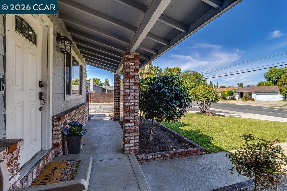 3485 Hillsborough Dr