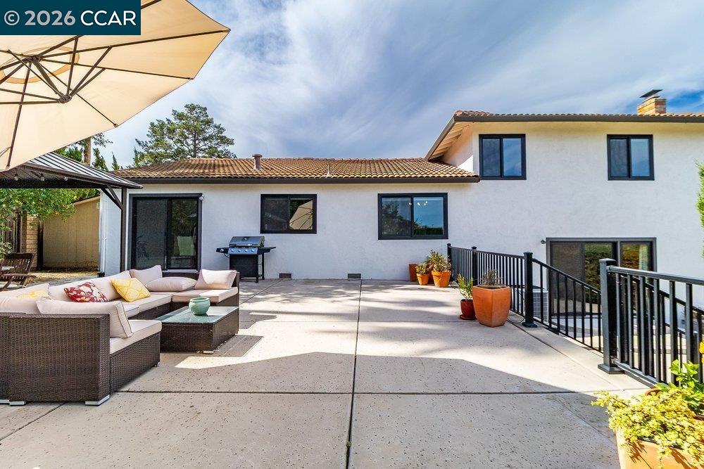 4073 Castlewood Ct