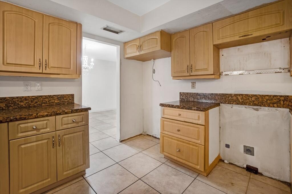 8270 NW 66th Terrace