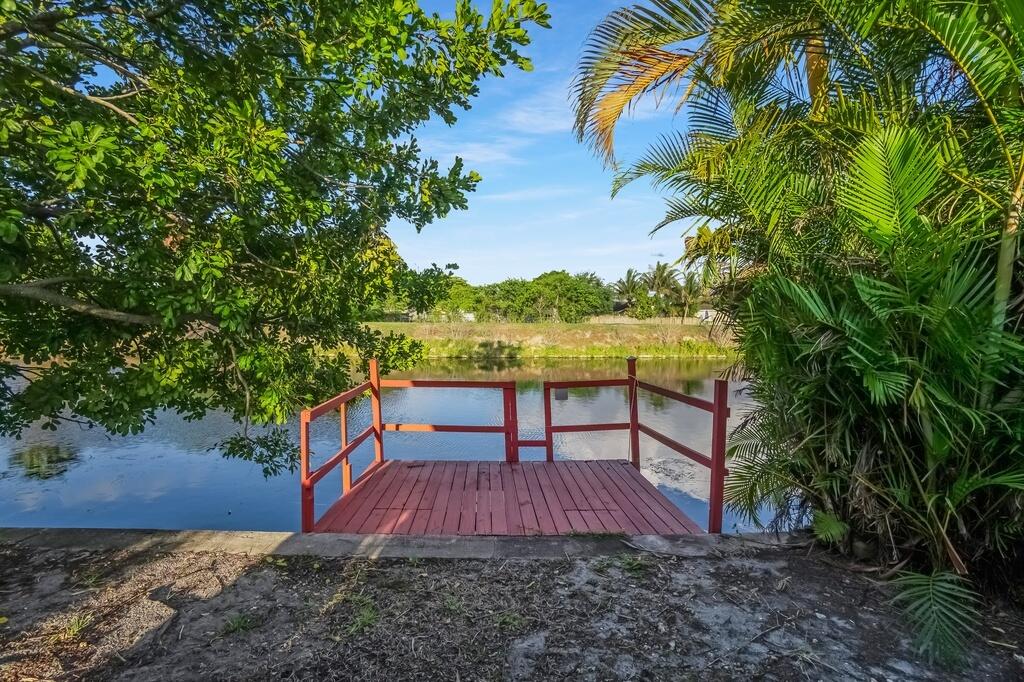 8270 NW 66th Terrace