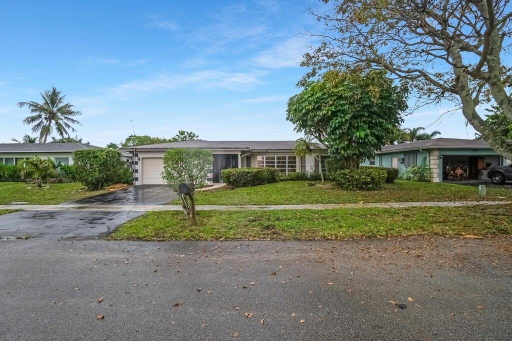 8270 NW 66th Terrace