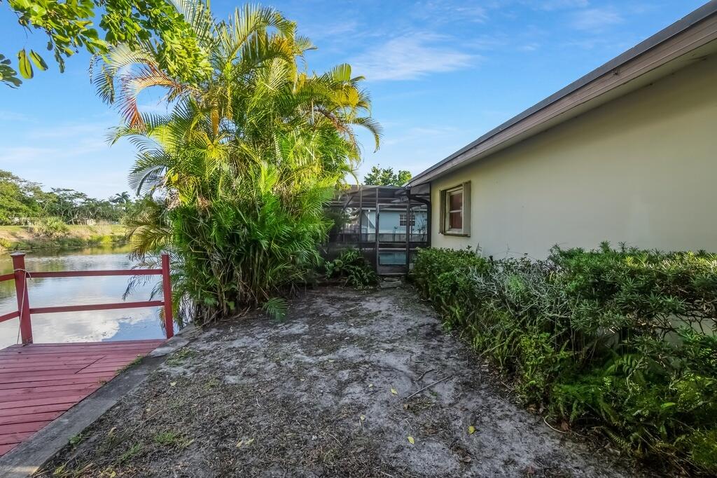 8270 NW 66th Terrace