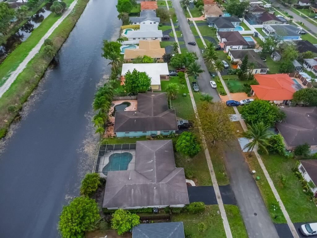 8270 NW 66th Terrace
