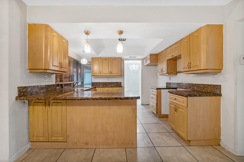 8270 NW 66th Terrace