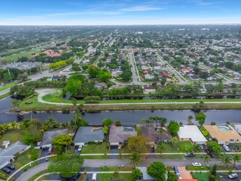 8270 NW 66th Terrace