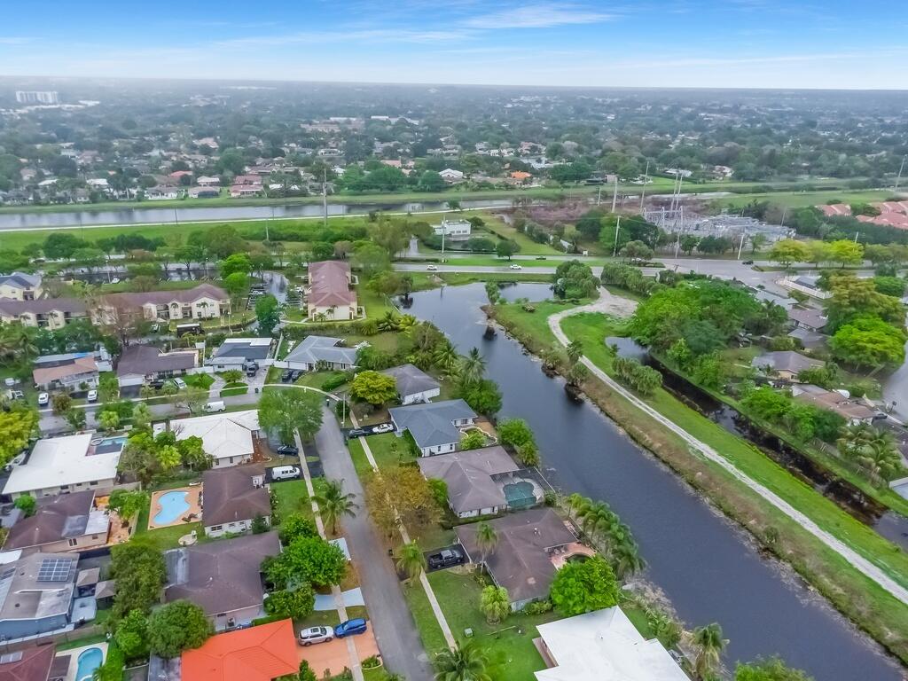 8270 NW 66th Terrace