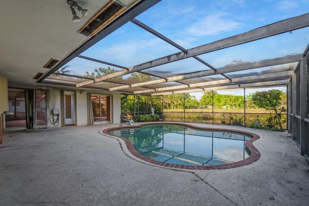 8270 NW 66th Terrace