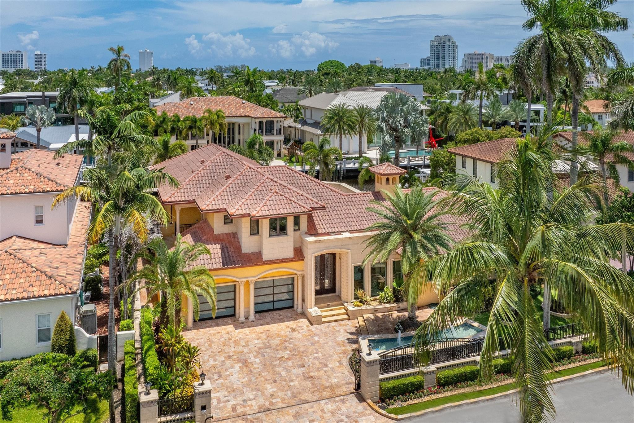 700 Royal Plaza Drive